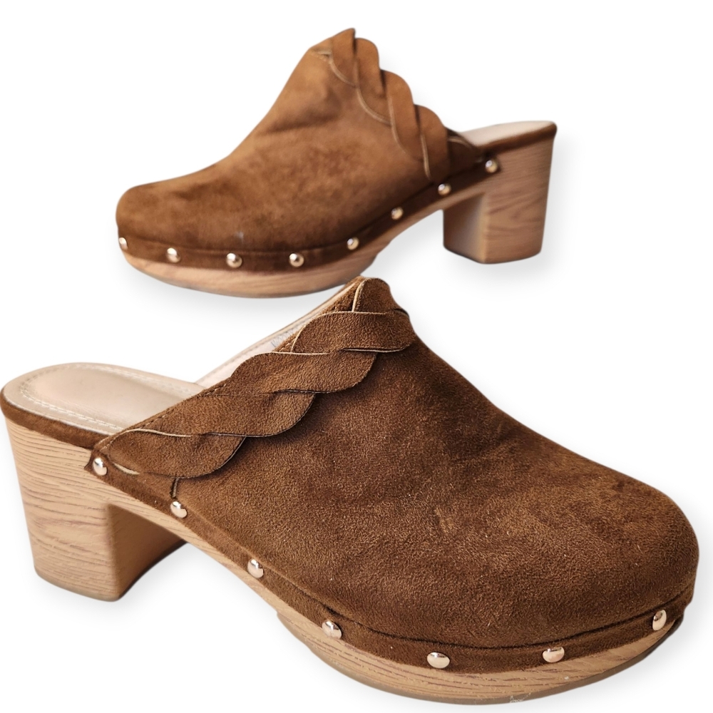 Chase And Chloe Woody Brown Suede Stud And Scallop Boho Clogs Size 6.5